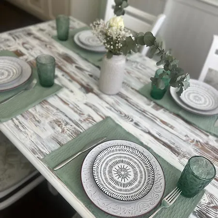 Shabby Chic Apartment Warna