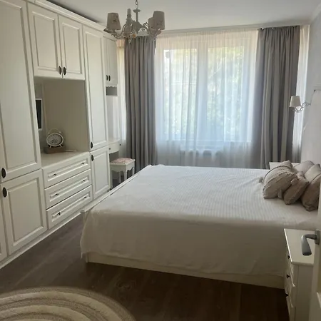 Апартаменты Shabby Chic
